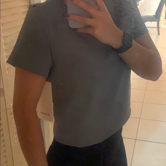 Lululemon SS - Picture 4 of 4